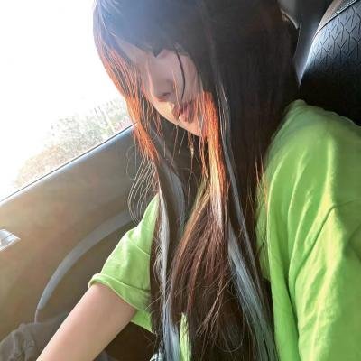 皮裘大衣女人